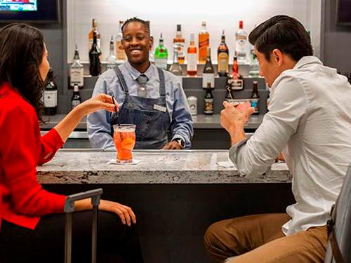 El Club MCO (Puertas 1-29)