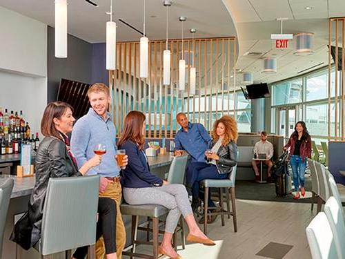 El Club MCO (Puertas 1-29)