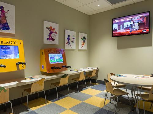 El Club MCO (Puertas 70-99)