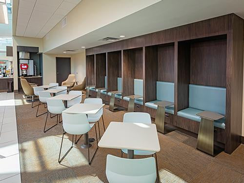 El Club MCO (Puertas 1-29)